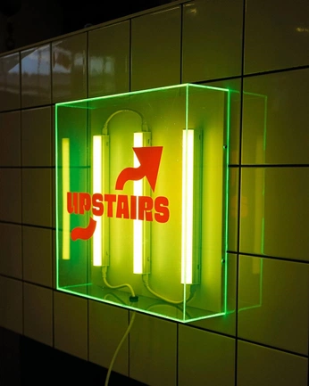 A cover of "light box" cluster. The owner is stdwnplz. The cluster consists of 18 elements.