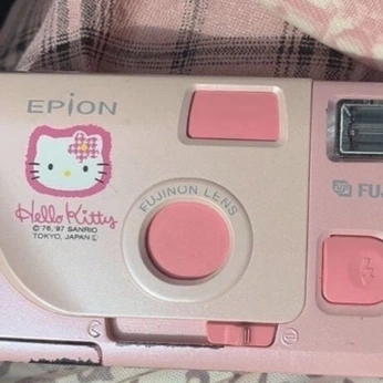 A cover of "My Hello Kitty" cluster. The owner is bahshshdbah. The cluster consists of 10 elements.