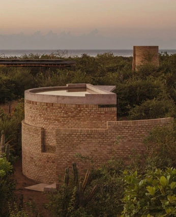 A cover of "arch" cluster. The owner is maddaleng. The cluster consists of 26 elements.