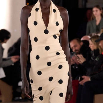 A cover of "fashion" cluster. The owner is avenue336. The cluster consists of 86 elements.