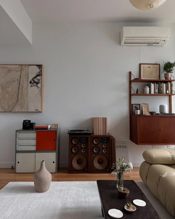 A cover of "In My Room" cluster. The owner is klips.x. The cluster description is "Interior Inspo". The cluster consists of 2 elements.