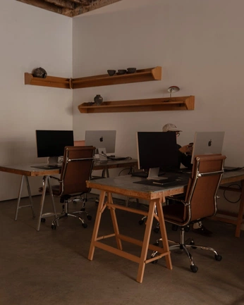 A cover of "Desks" cluster. The owner is benkasum. The cluster consists of 7 elements.