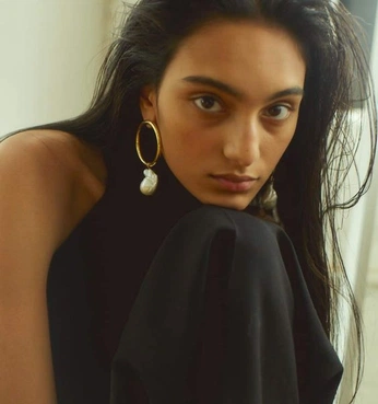 A cover of "Aya Cruz" cluster. The owner is ayacruz. The cluster consists of 23 elements.