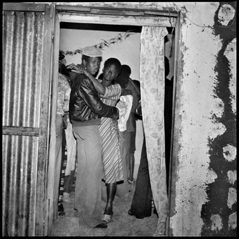 A cover of "Fela’s house shoot" cluster. The owner is otunbasenami. The cluster consists of 4 elements.