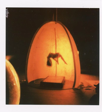 A cover of "Polaroid" cluster. The owner is imgoingtokms. The cluster consists of 2 elements.