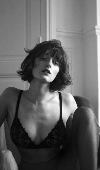 A cover of "Eden" cluster. The owner is benpigao. The cluster consists of 39 elements.