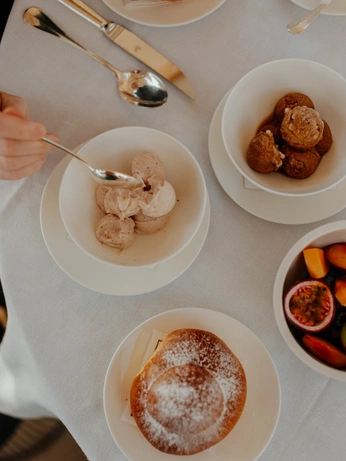 A cover of "hospitality" cluster. The owner is saintofsomewhere. The cluster consists of 18 elements.