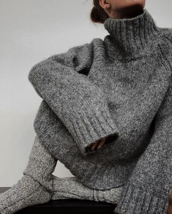 A cover of "KNITS" cluster. The owner is ingridnyc. The cluster consists of 27 elements.