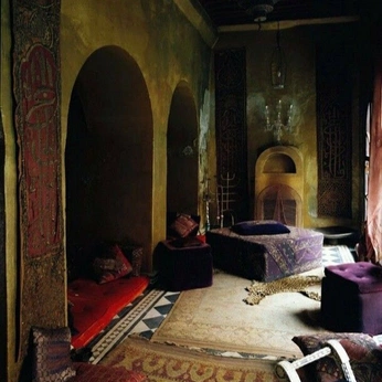 A cover of "Interior" cluster. The owner is carolinesoulier. The cluster consists of 209 elements.