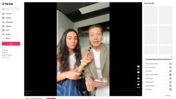 A cover of "Japan" cluster. The owner is angelicaromanet. The cluster consists of 17 elements.