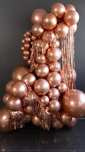 A cover of "SET DESIGNS" cluster. The owner is rackhousemedia. The cluster consists of 7 elements.