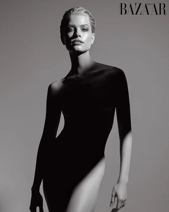 A cover of "nude" cluster. The owner is namaste.oomm. The cluster consists of 1 element.