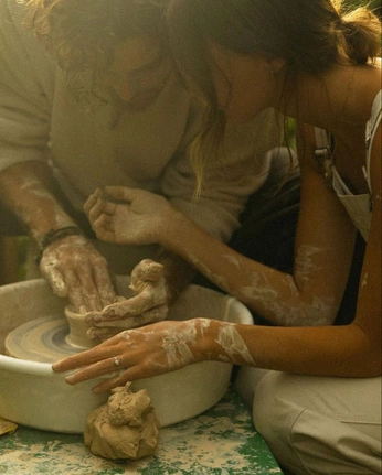 A cover of "Women’s weejend flyer" cluster. The owner is iancajchun. The cluster consists of 7 elements.