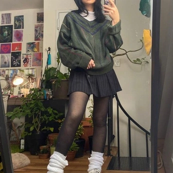 A cover of "Cloths (P)" cluster. The owner is skillett. The cluster consists of 212 elements.