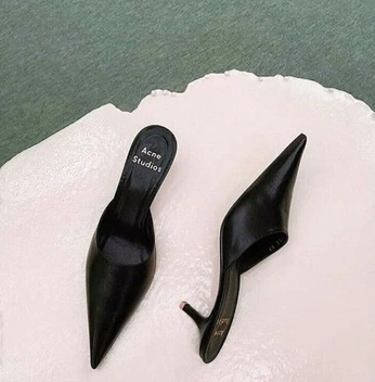 A cover of "fashion" cluster. The owner is elsaamrs. The cluster consists of 2 elements.