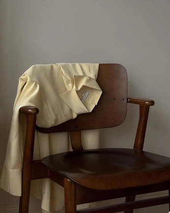 A cover of "Butter yellow + Brown" cluster. The owner is ericaleepage. The cluster consists of 14 elements.