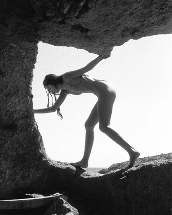 A cover of "Yana" cluster. The owner is indiana.yana. The cluster consists of 28 elements.