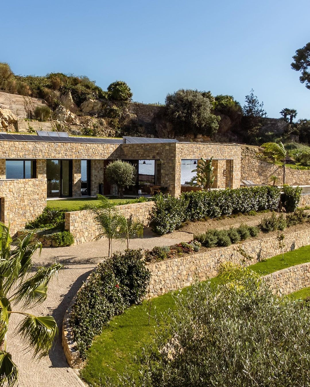 An Instagram carousel post added by anish on May 28, 2024. The author is @architettura_urbana.