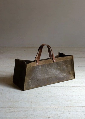 A cover of "f" cluster. The owner is beatriiizzzzz. The cluster consists of 24 elements.