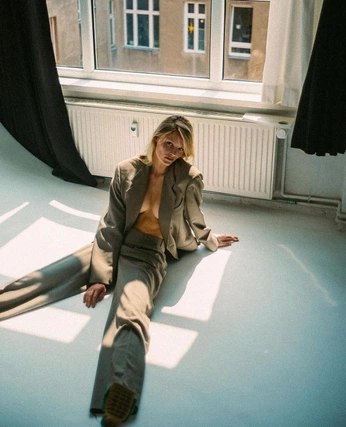 A cover of "The hustle" cluster. The owner is cannonfort. The cluster consists of 28 elements.