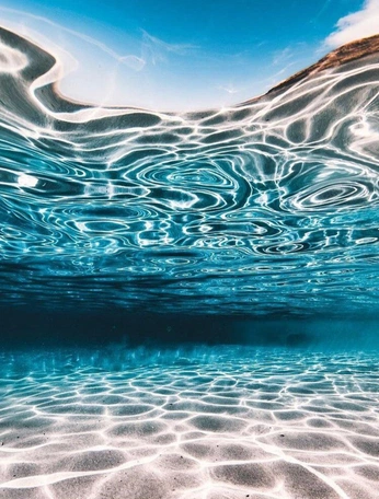 A cover of "images" cluster. The owner is czoeller. The cluster consists of 4 elements.