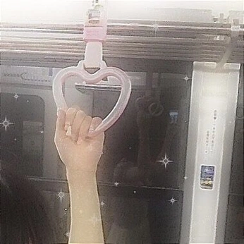 A cover of "random" cluster. The owner is arinrose. The cluster consists of 130 elements.