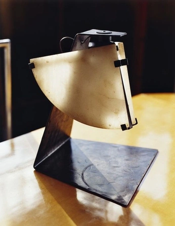 A cover of "Lampe" cluster. The owner is gusbumps. The cluster consists of 6 elements.