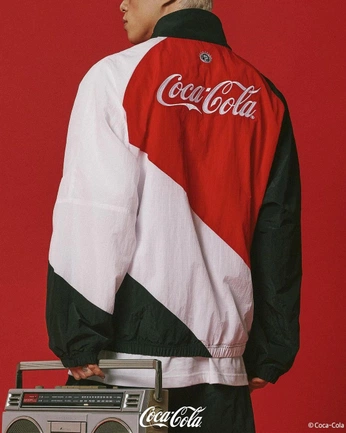 A cover of "COKE 100" cluster. The owner is marianadeluna. The cluster consists of 7 elements.