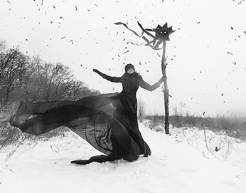 A cover of "Black and White" cluster. The owner is astrin. The cluster consists of 4 elements.