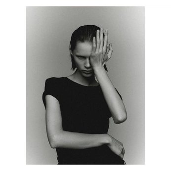 A cover of "jess hart" cluster. The owner is sleep.attack. The cluster consists of 3 elements.