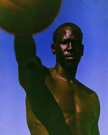 A cover of "BB" cluster. The owner is seustice. The cluster consists of 21 elements.