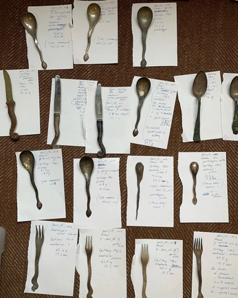 A cover of "Poor Things" cluster. The owner is maguilarcas. The cluster consists of 2 elements.