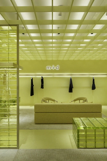 A cover of "Alana" cluster. The owner is taylorjaefarida. The cluster consists of 54 elements.