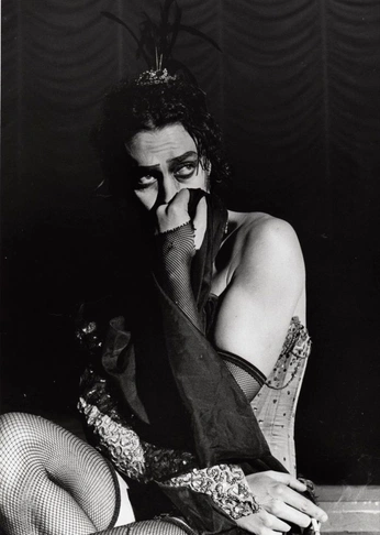 A cover of "Cabaret" cluster. The owner is bejacko. The cluster consists of 25 elements.