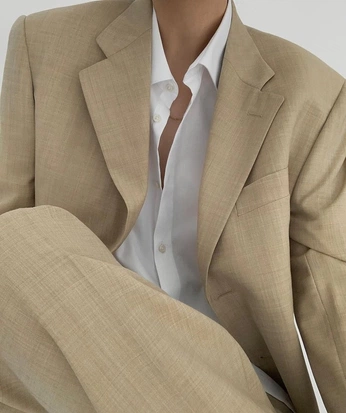 A cover of "Women's Fashion" cluster. The owner is maledictae. The cluster consists of 1 element.