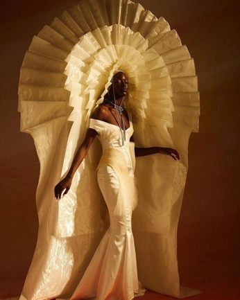 A cover of "Fashion" cluster. The owner is arckie. The cluster consists of 11 elements.