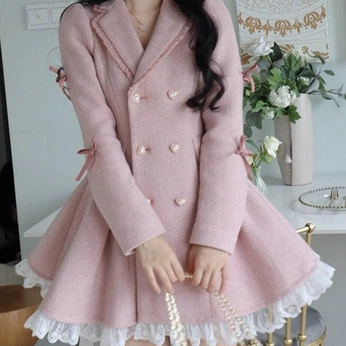 A cover of "romantic vintage closet" cluster. The owner is ventiicedlatte. The cluster consists of 974 elements.