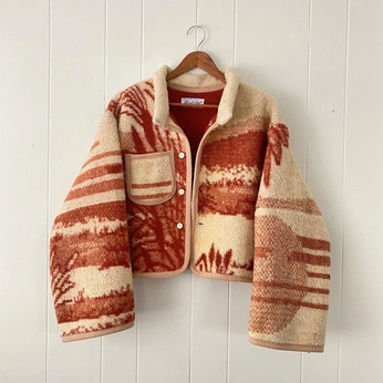 A cover of "Fashion" cluster. The owner is clairealysa. The cluster consists of 3 elements.