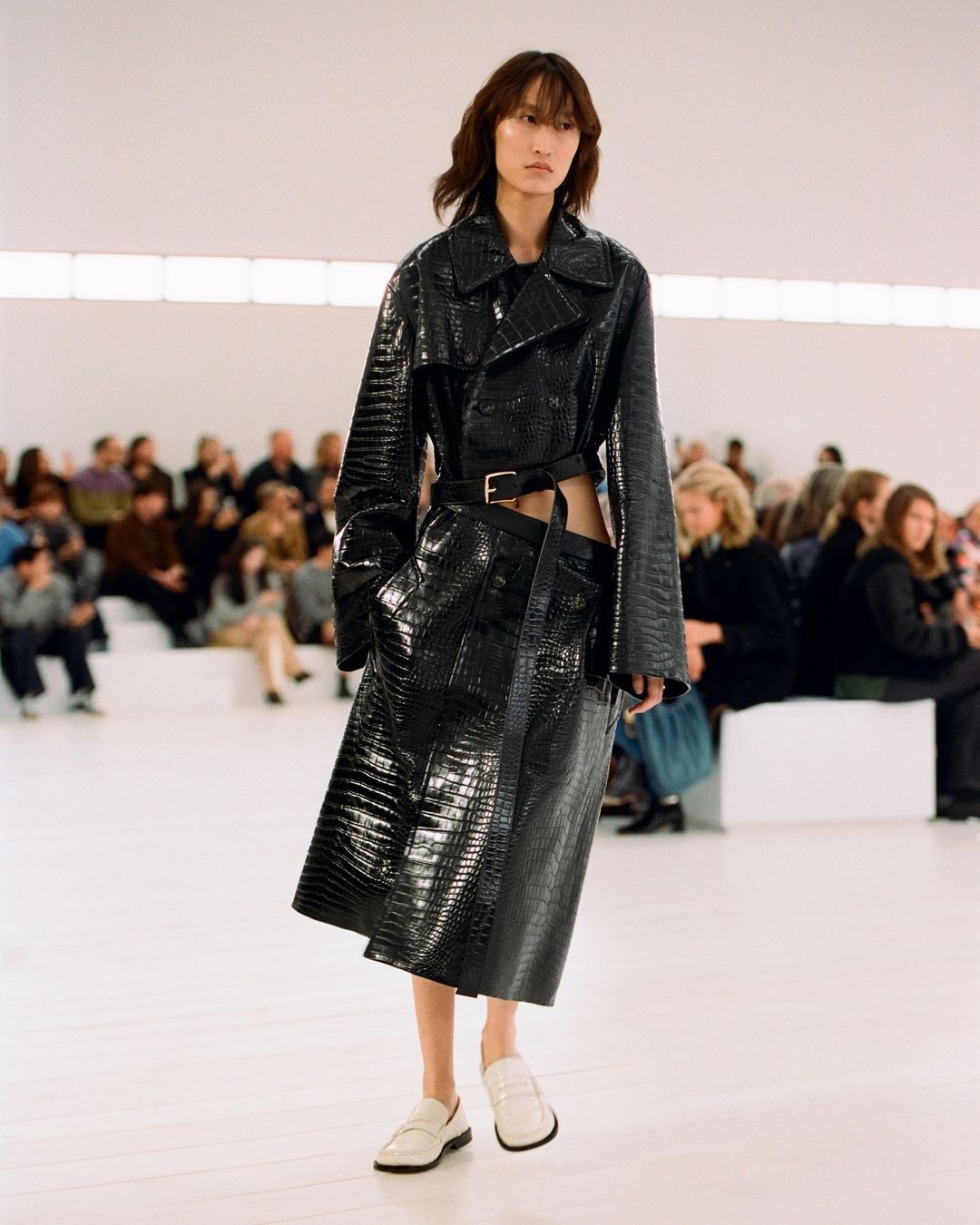 A look from the Loewe Spring Summer 2025 Collection by Jonathan Anderson.
