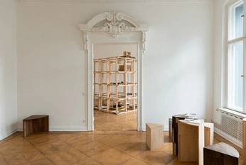 A cover of "Old homes" cluster. The owner is kissesandfugs. The cluster consists of 1 element.