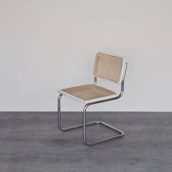 A cover of "Chairs" cluster. The owner is esthervf. The cluster consists of 3 elements.