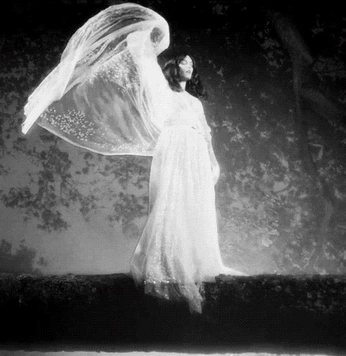 A cover of "RADIANCE" cluster. The owner is betheovum. The cluster consists of 12 elements.