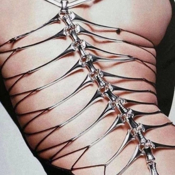 A cover of "unique-wear" cluster. The owner is eyejaw. The cluster description is "out of the ordinary". The cluster consists of 87 elements.