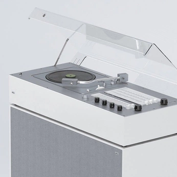 A cover of "audio gear" cluster. The owner is tekkatosa. The cluster consists of 82 elements.