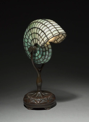 A cover of "leaded glass" cluster. The owner is andavis. The cluster consists of 2 elements.