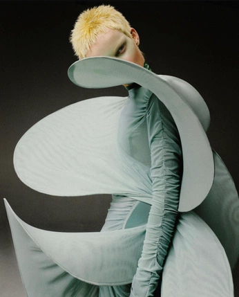 A cover of "Editorial" cluster. The owner is witchdancer. The cluster consists of 13 elements.