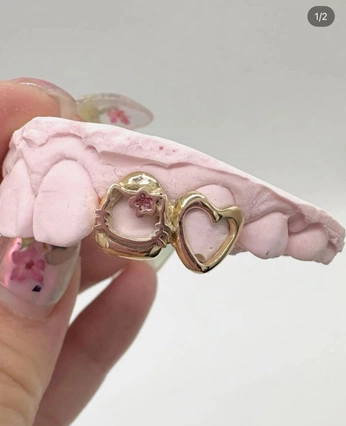 A cover of "accessories" cluster. The owner is iluvjaidyn. The cluster consists of 22 elements.