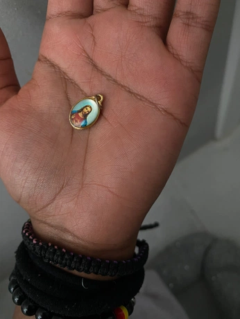 A cover of "3" cluster. The owner is vintagevirgiin. The cluster consists of 3 elements.