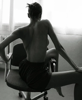 A cover of "VV" cluster. The owner is jonahcarter. The cluster consists of 14 elements.