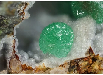 A cover of "Shiny" cluster. The owner is niwloer. The cluster consists of 321 elements.